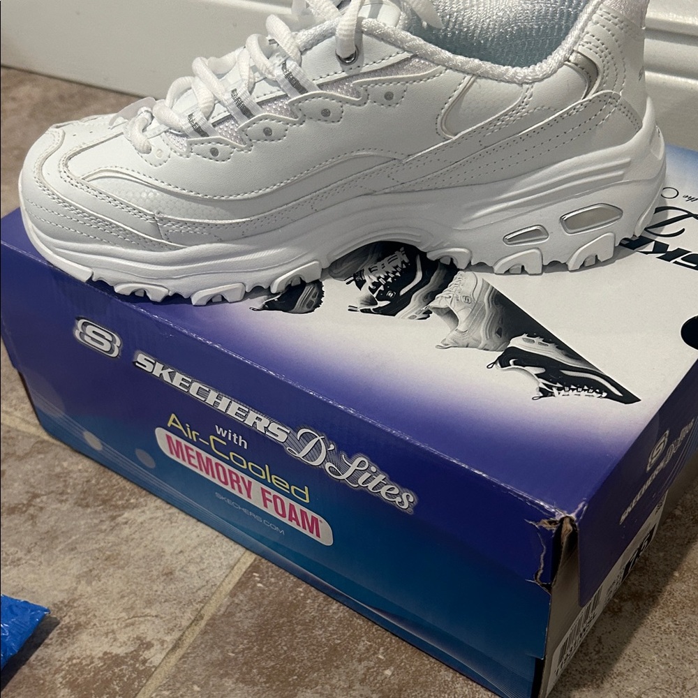 Skechers Women I have two pairs listed, both brand new never worn! Don’t fit me